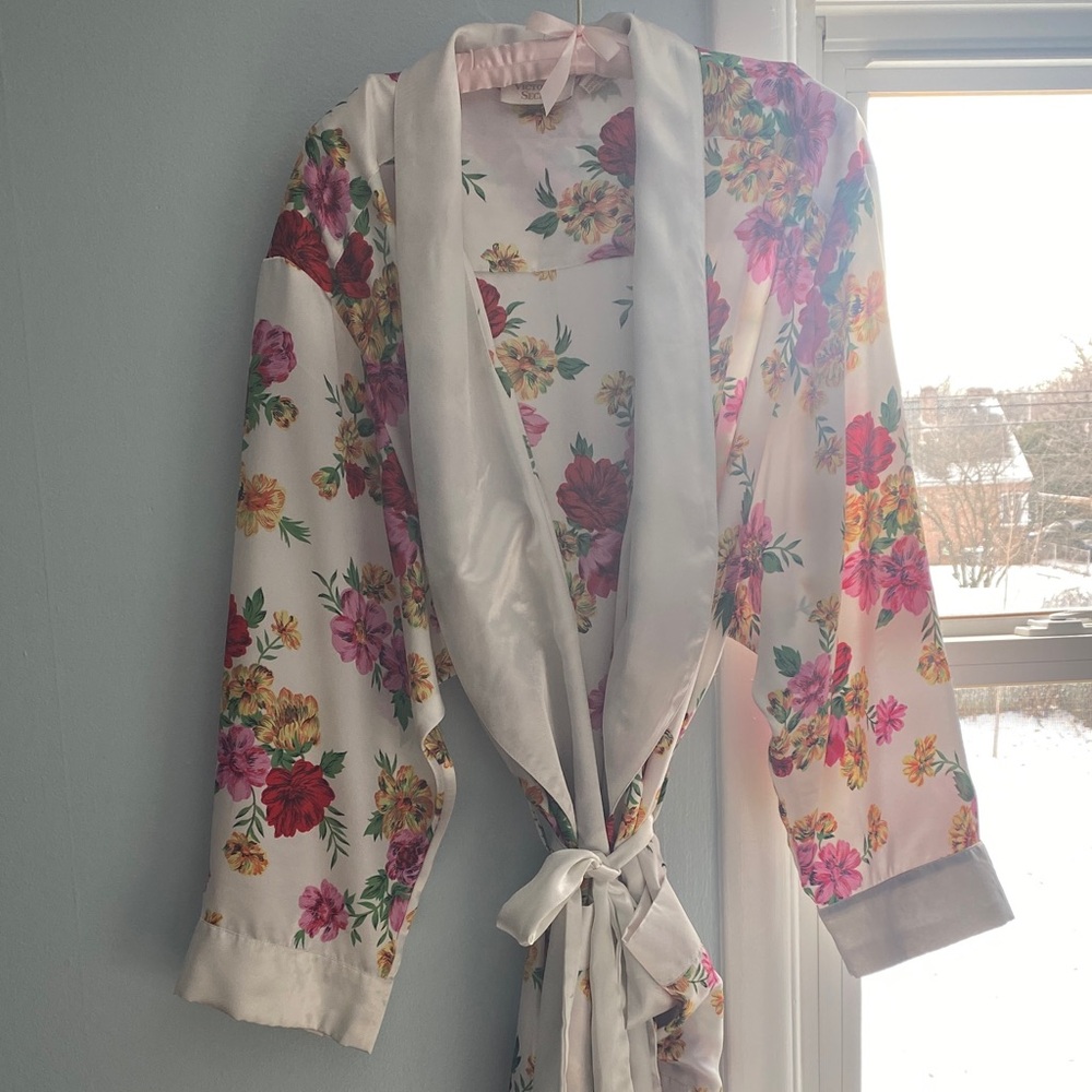 Vintage Victoria's Secret Gold Label Floral Satin Robe